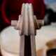 ...ottenendo il riccio che andr� ad abbellire il violino